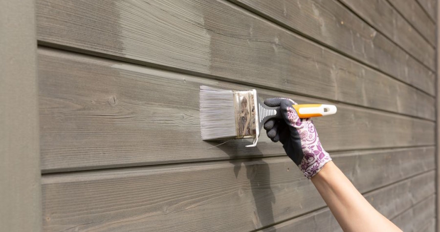 Met een kwast voor houtbeits brengt u de gel-beits eenvoudig aan. Met een kwast voor houtbeits brengt u de gel-beits eenvoudig aan.