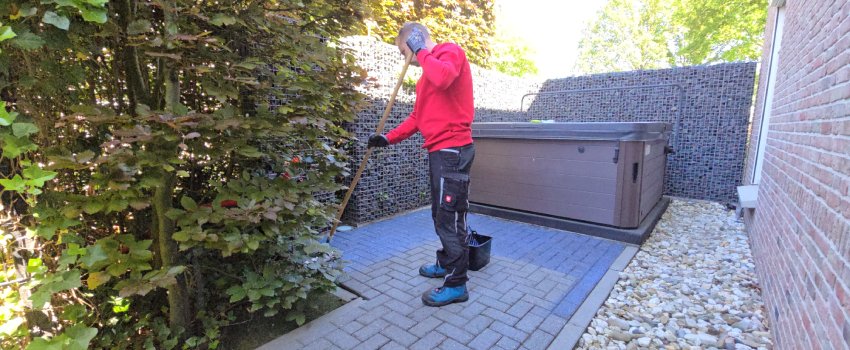 Professioneel verven van tuintegels 